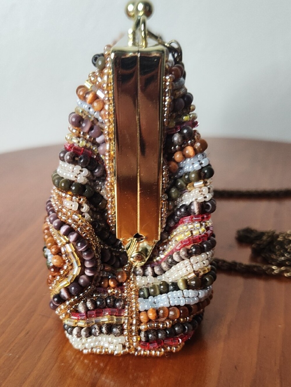 Elegant Embellished Beaded High-end Evening Clutch in Multicolor - Picture 4 of 8